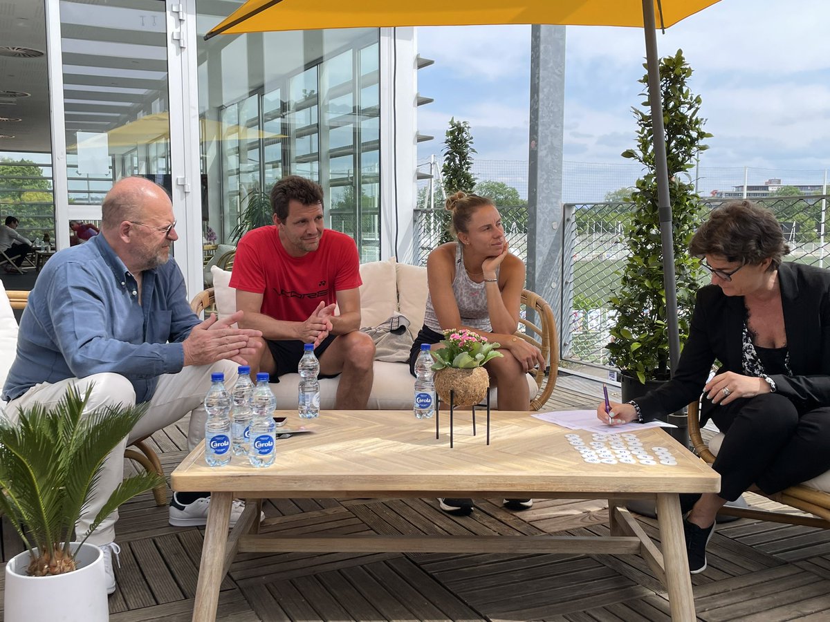 Le tirage au sort pour les #IS23 c’est maintenant ! Suivez en direct ici : fb.watch/kEvTkX1Y6T/

<a href="/MagdaLinette/">Magda Linette</a> <a href="/denisnaegelen/">denis naegelen</a> <a href="/PHMofficiel/">Paul-Henri Mathieu</a> <a href="/WTA/">wta</a>