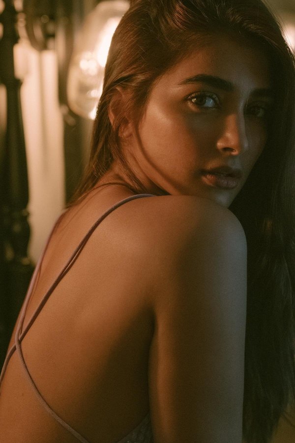 FwkuRVMaUAUb-YP?format=jpg&name=900x900