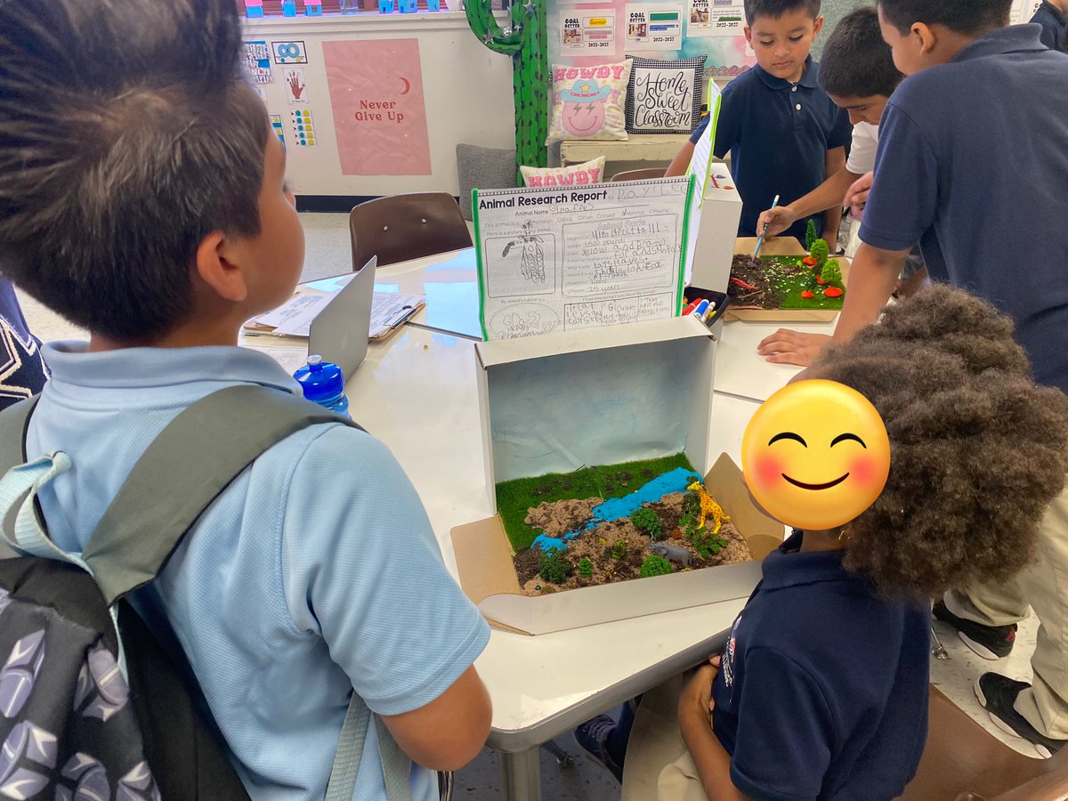 RT @suzannembryant: Welcome to our @Zaragoza_PL Zoo 🐻‍❄️🦒🐝🐺🦈🐛🦁! Yesterday we had an exhibition of our 1st grade GT habitat dioramas! The Animal Nation unit has been a blast! They were so excited to share what they researched and created with the “big…