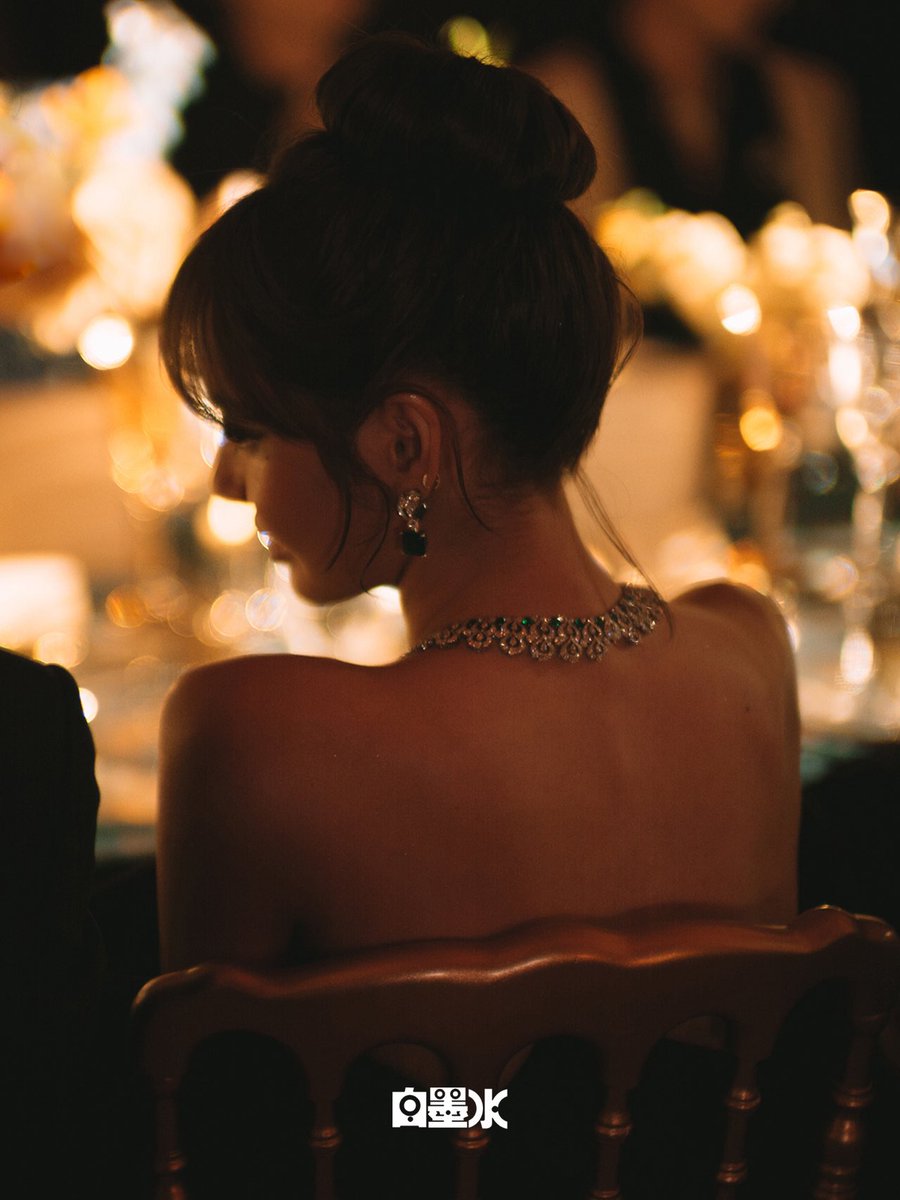 LaliceUpdates's tweet photo. #LISA 💛💛💛

🔗 https://t.co/KIiStImsOB

@Bulgariofficial 

LISA BULGARI MEDITERRANEA #LISAatBvlgariRunway
#LISAXBVLGARI https://t.co/vM7zWJw7V6