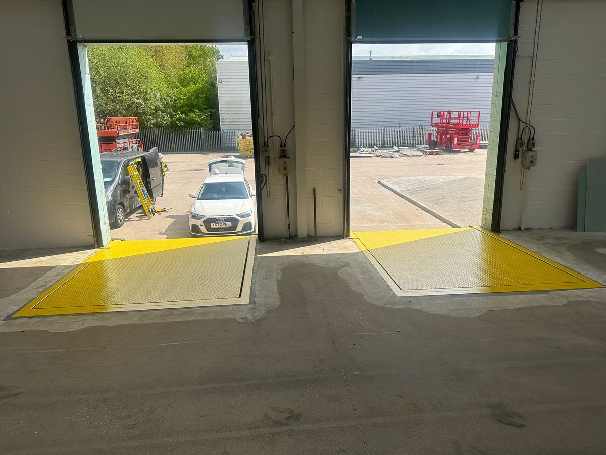 RpmgGlobal's tweet photo. It’s the weekend!!🙌🙌 
As we near PC, closing out the finer details of the project today.🤝 
A stunning piece of work in progress by the team on the dock levellers and RSD🚧👷‍♀️ 
#rpmgglobal #cladding #coatings #maintenance #cleaning #access #safetysystems #protect #repair https://t.co/5u29tYoami