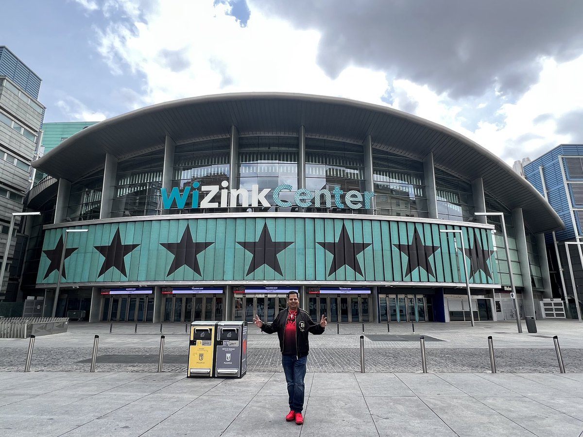 juanmaesmusic's tweet photo. NODAL FORAJI2 WORLD TOUR
CHRISTIAN NODAL MADRID 20 05 2023
WIZINK CENTER MADRID ESPAÑA 🇪🇸
#CHRISTIANNODAL
#MAGNATE #SUPERVIP #MUYALTISIMOPEDORRAJE #MEAMOCOMOSOY ♥️ @ChistianNodal https://t.co/VUWLhcgOwn