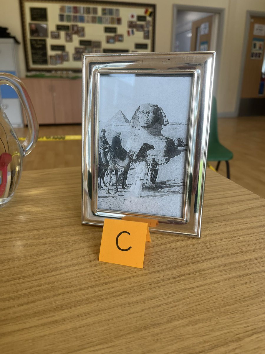 LynseyFWilliams's tweet photo. Yesterday, I engaged the children in Y5 with a reading hook for my favourite children’s book, Secrets of a Sun King, written by @emcarrollauthor Being detectives, we investigated the mysterious crime scene. https://t.co/OqW1n4veN6