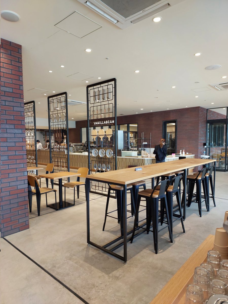 ohjo_sama's tweet photo. This next one is a must-visit cafe even without the Kiekoi location shoot! It's a really good cafe that specializes on chocolates!! 

📍Vanilla Beans the Roastery
+81 45-323-9007
https://t.co/zWo3c5LVTX https://t.co/nFKFY0K3sV
