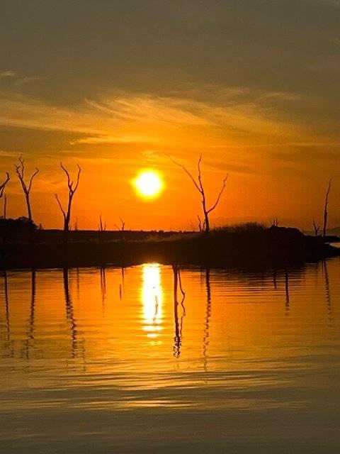 Kariba sunsets
📷 Isobel Frazer