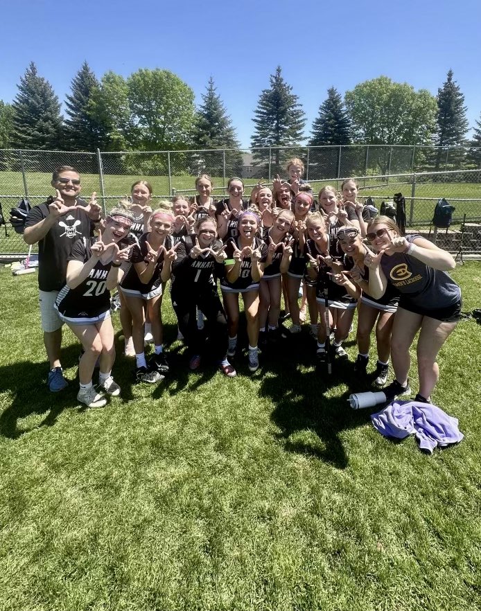 KatoGLAX's tweet photo. The girls battled through some adversity today, coming back from a 4-1 deficit at the half, to pull out a big team victory. We continue to improve every day and are supporting each other through thick and thin. A big shoutout to @graciebowman8_ for her help on the sideline!!🤗👍🏼 https://t.co/fuLv1n64Pq