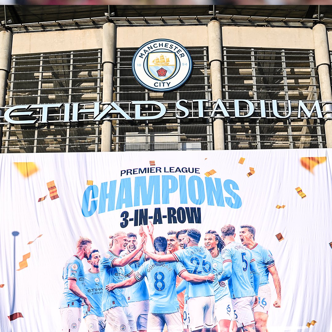 brfootball's tweet photo. The Etihad was ready 🏆🏆🏆 https://t.co/IPLNH2Ic2k