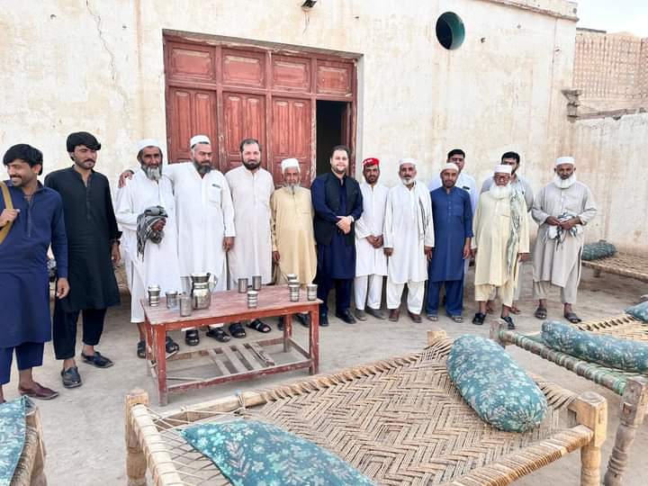 Fazalanp01's tweet photo. آج 20/5/2023 کو ارباب زین عمر خان نے یونین کونسل بازدیدخیل کا دورہ کیا مختلف جگہوں پر پارٹی حداداران کے ساتھ ملاقات کی ۔
اس موقع پر حاجی ممریز خان اور ساتھی موقع تھے  
 @ANPMarkaz  @ArbabZainOmar https://t.co/uqiNn9vIxg