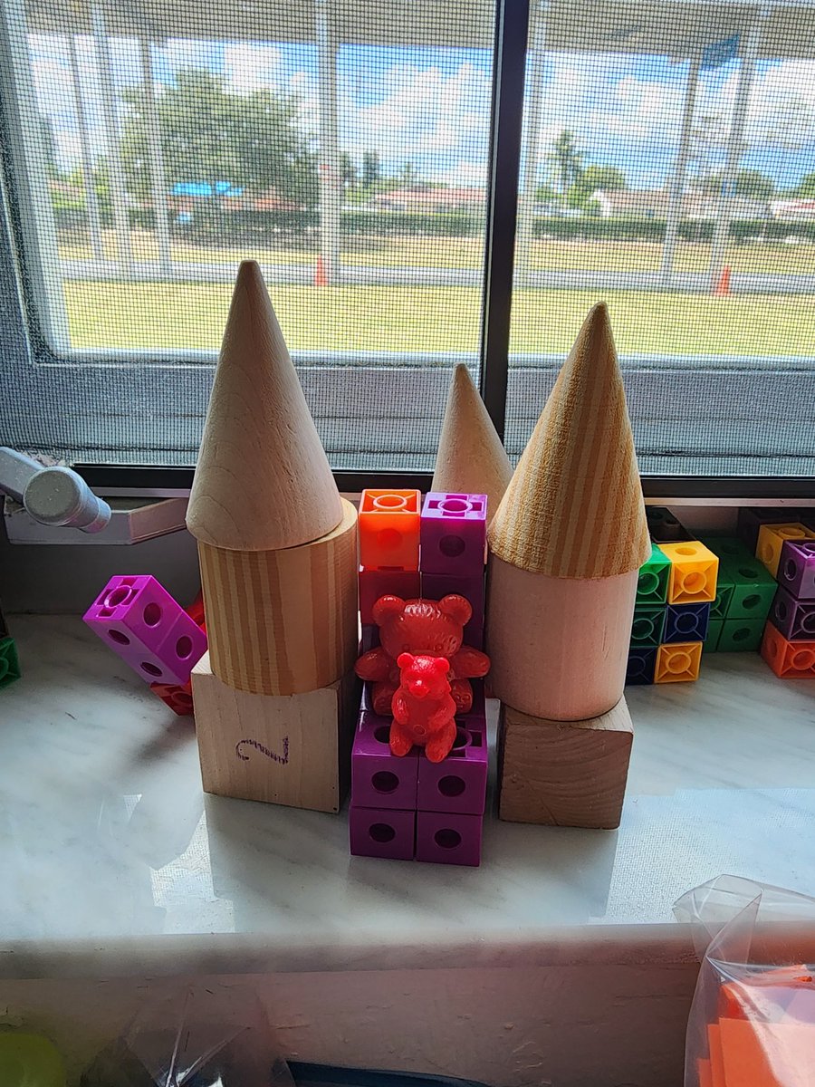 Mrs. Viana tweet media