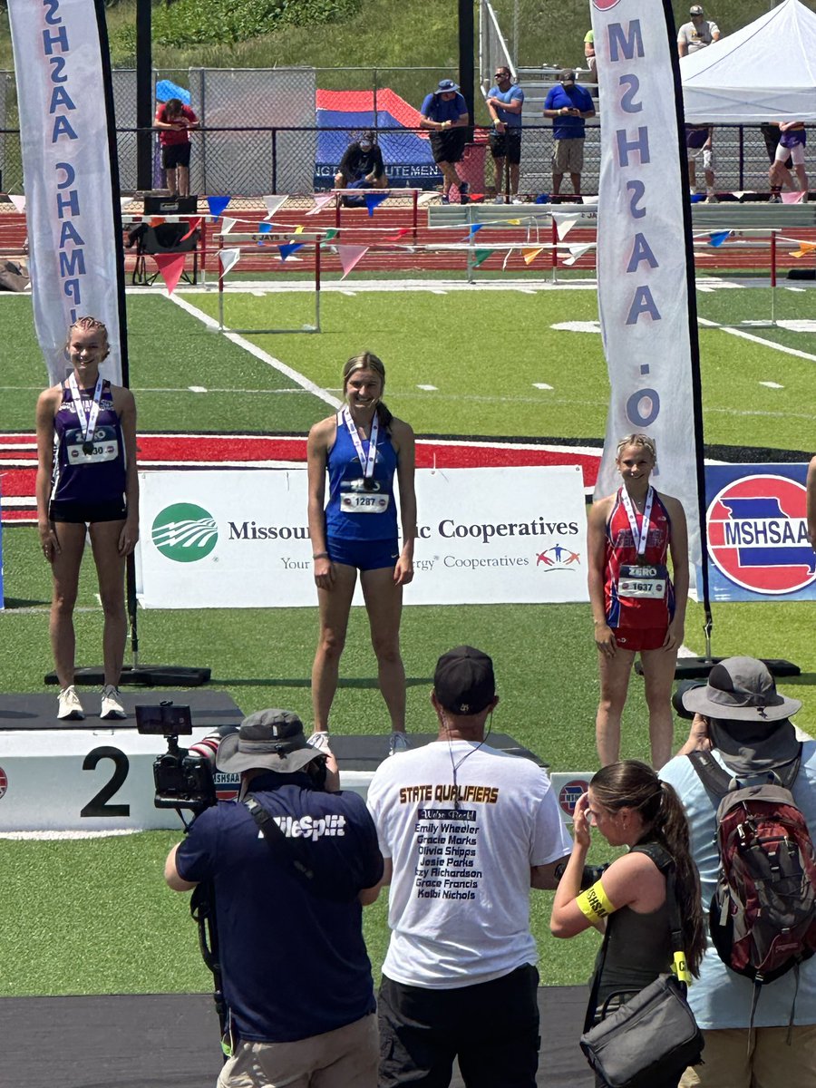 bluejaystrack's tweet photo. CONGRATS to MAGGIE WRIGLEY on her 4th place STATE FINISH in the girls long jump!! https://t.co/73eZy0UpmW