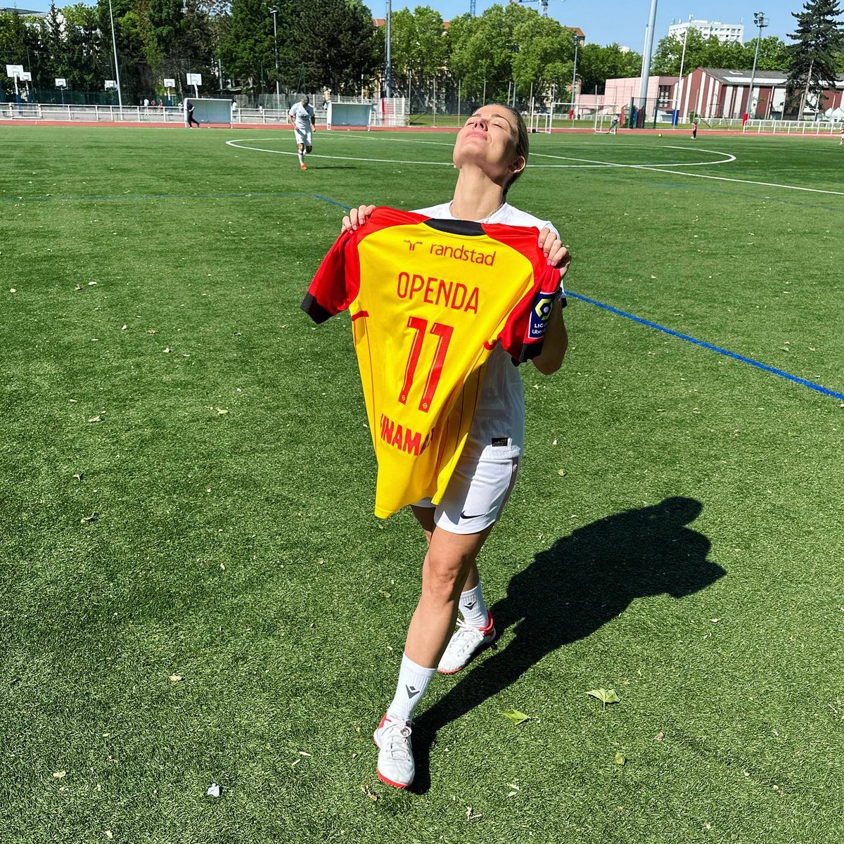 laureboulleau's tweet photo. Merci @LoisOpenda :) j’étais intouchable aujourd’hui pour mon foot ⚽️⚽️⚽️⚽️⚽️⚽️⚽️⚽️⚽️⚽️ https://t.co/lwc9cQu4pu