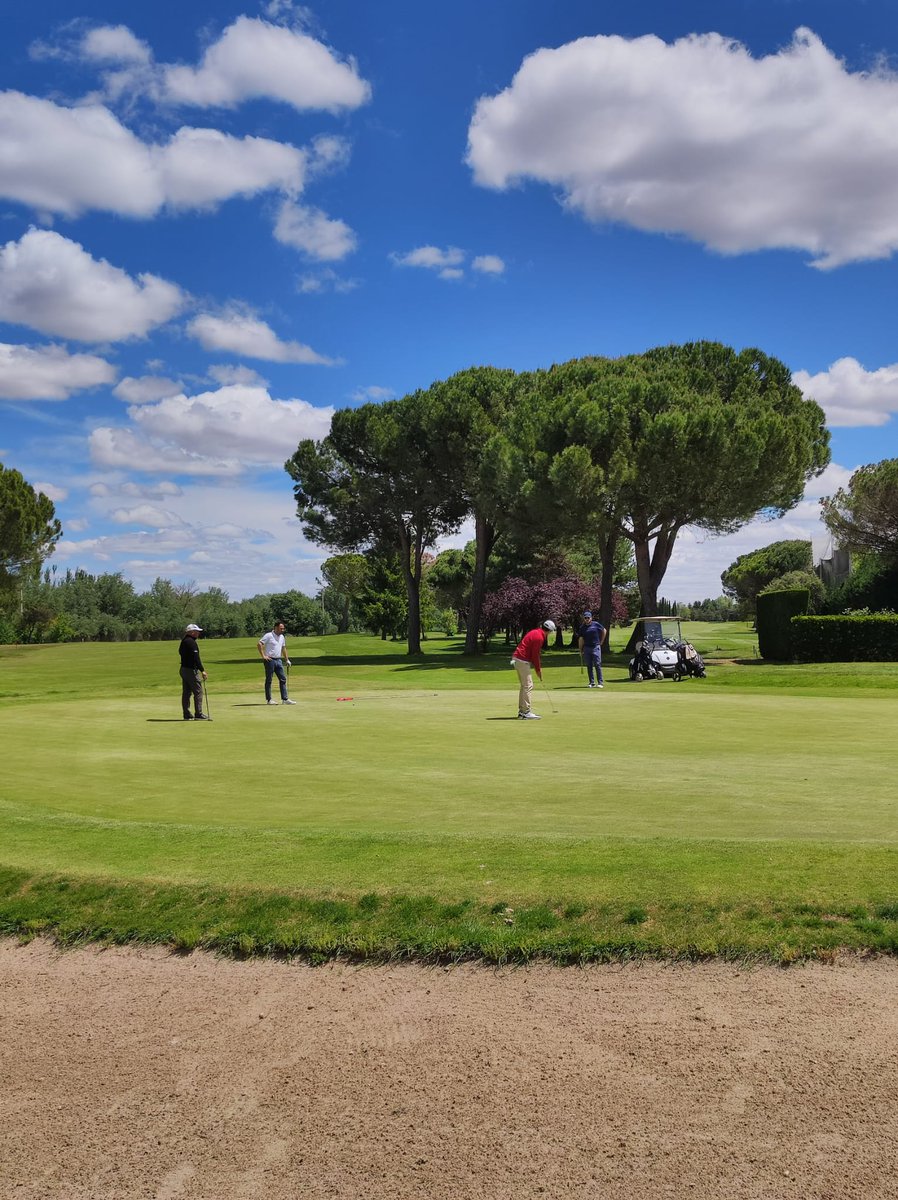 Club de Golf Entrepinos tweet media