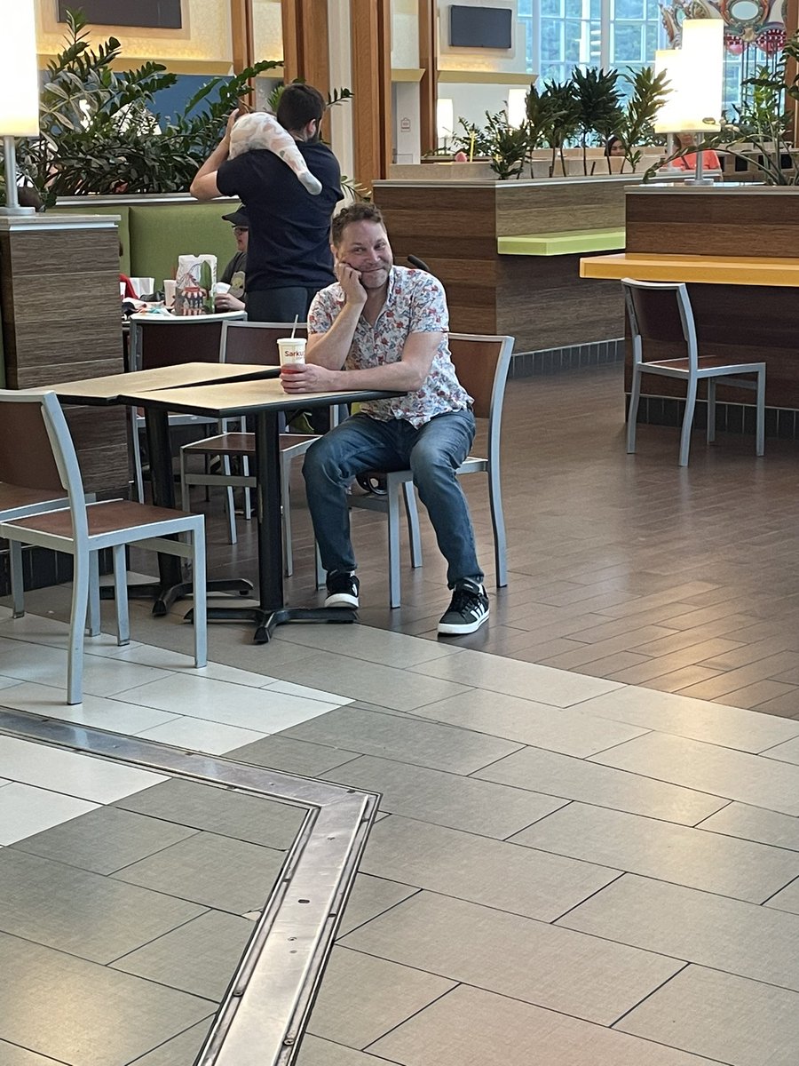 skaterdood76's tweet image. I went full 100% Cringe Nerd and got my picture at the Georgia North Point mall in the place they filmed #MCU #CovenOfChaos #Agetha