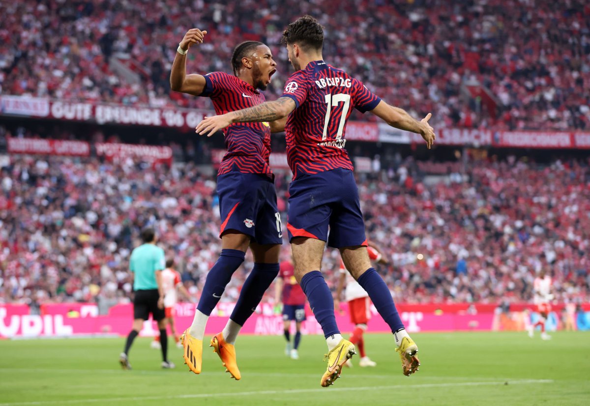 MS | Bayern Münih 1-3 RB Leipzig

Borussia Dortmund, yarın Augsburg'u yenmesi halinde son maçlar öncesi liderliğe yükselecek.