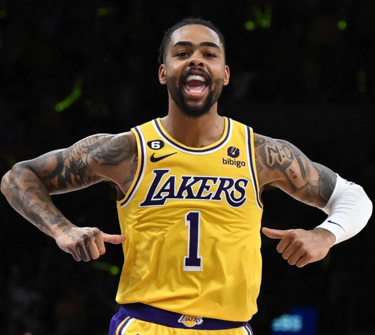 LakeShowYo tweet media