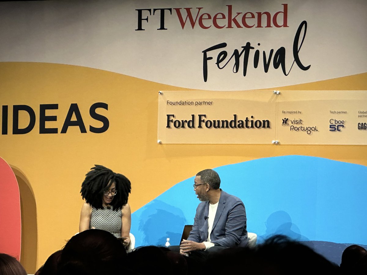 Pls Turn up the speaker volumes and guide - don’t turn your head if the mic is on your lapel. For Coates/Okoro- moderator talks more than guest, doesn’t know it’s a countdown clock and mostly can’t hear her and barely hear him :(((( 
#ftweekendfestival @ftweekend