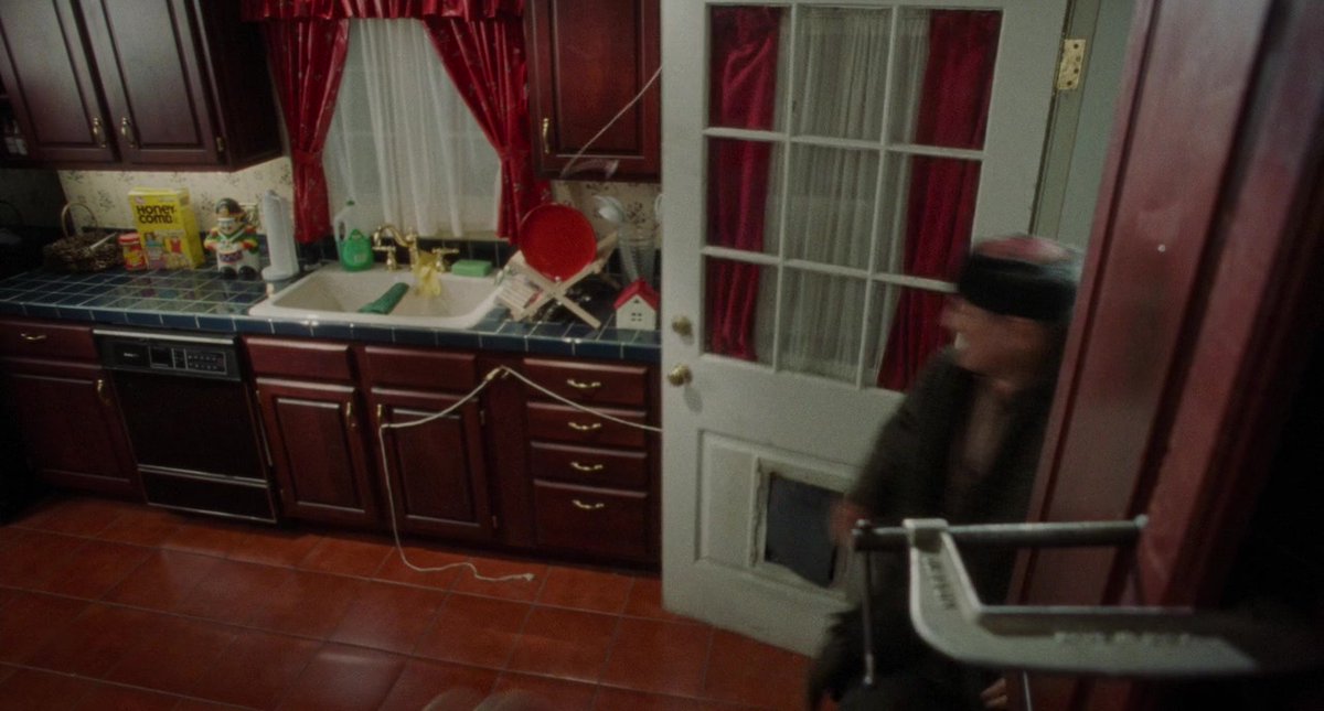 HomeAloneFrames's tweet photo. Home Alone by John Hughes - frames 118517 to 118520 of 148019.
#homealone #homealoneframes https://t.co/HLGptb07Bp