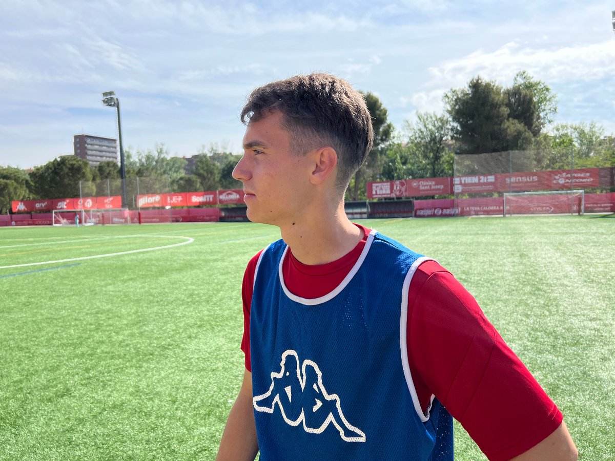 CdEManresa's tweet photo. ❤️🤍 FOCUS ⚽
#ManresaPlayOff
#Objectiu2000
#OperacioVermell
#ManresaNavalcarnero https://t.co/0xACnLwIQB