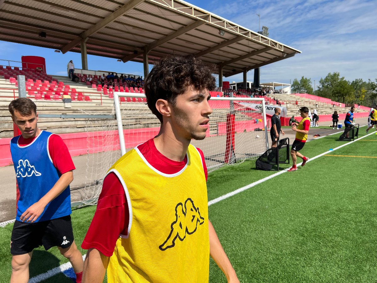 CdEManresa's tweet photo. ❤️🤍 FOCUS ⚽
#ManresaPlayOff
#Objectiu2000
#OperacioVermell
#ManresaNavalcarnero https://t.co/0xACnLwIQB