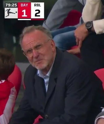 FCBinsideEN's tweet photo. Just another 5 years boss!🙏🏻 https://t.co/5RA3vSWaor