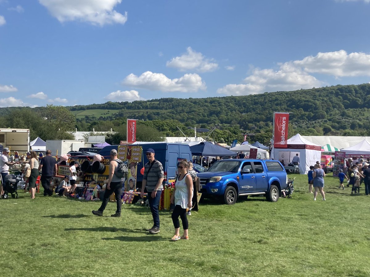 GregMulholland1's tweet photo. The wonderful annual @OtleyShow is the oldest one day agricultural show in the country. It must also have one of the most beautiful show grounds. Glorious. 

#Otley #OtleyShow https://t.co/mWZcpFIsDO
