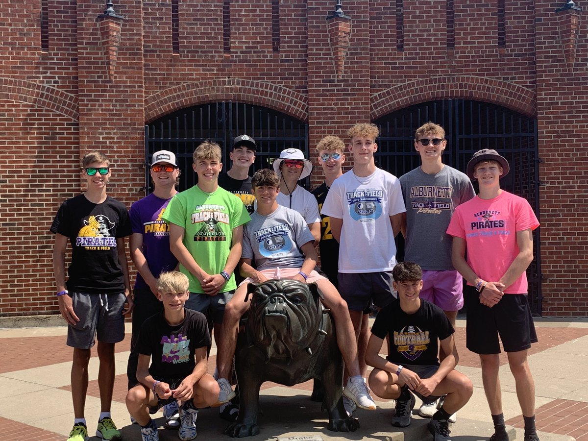 Great group at State Track, have had fun, been responsible, been great teammates but more impressive represented <a href="/AlburnettCSD/">Joan</a> <a href="/AlburnettSports/">Alburnett Athletics</a> with complete pride! #purpleonpurpose