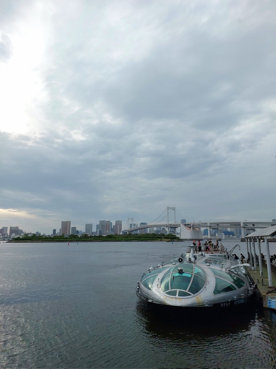 ohjo_sama's tweet photo. we also Turned Up to Odaiba in fashion, via this water bus from Hinode.

The train system in Japan is flawless, but sometimes, the water's nice too!

There are piers in Asakusa, Hinode, and Odaiba, so check your transpo options! 🥰

📍Tokyo Bay
https://t.co/wcSKvyUc7L https://t.co/8z2d5RVkxw