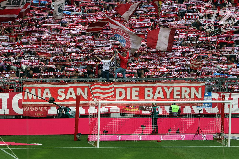 Insidemunchen's tweet photo. Wir sind Bayern und ihr nicht.

Nehme dieses Titellose Jahr so gerne in Kauf um endlich ein paar dieser Erfolgsverwöhnten Eventies loszuwerden. Südkurve war heute Top, auch nach dem Spiel, die Leute die früher gegangen sind können sich gerne verpissen &amp; nie wieder kommen https://t.co/WuXsGn8wYg