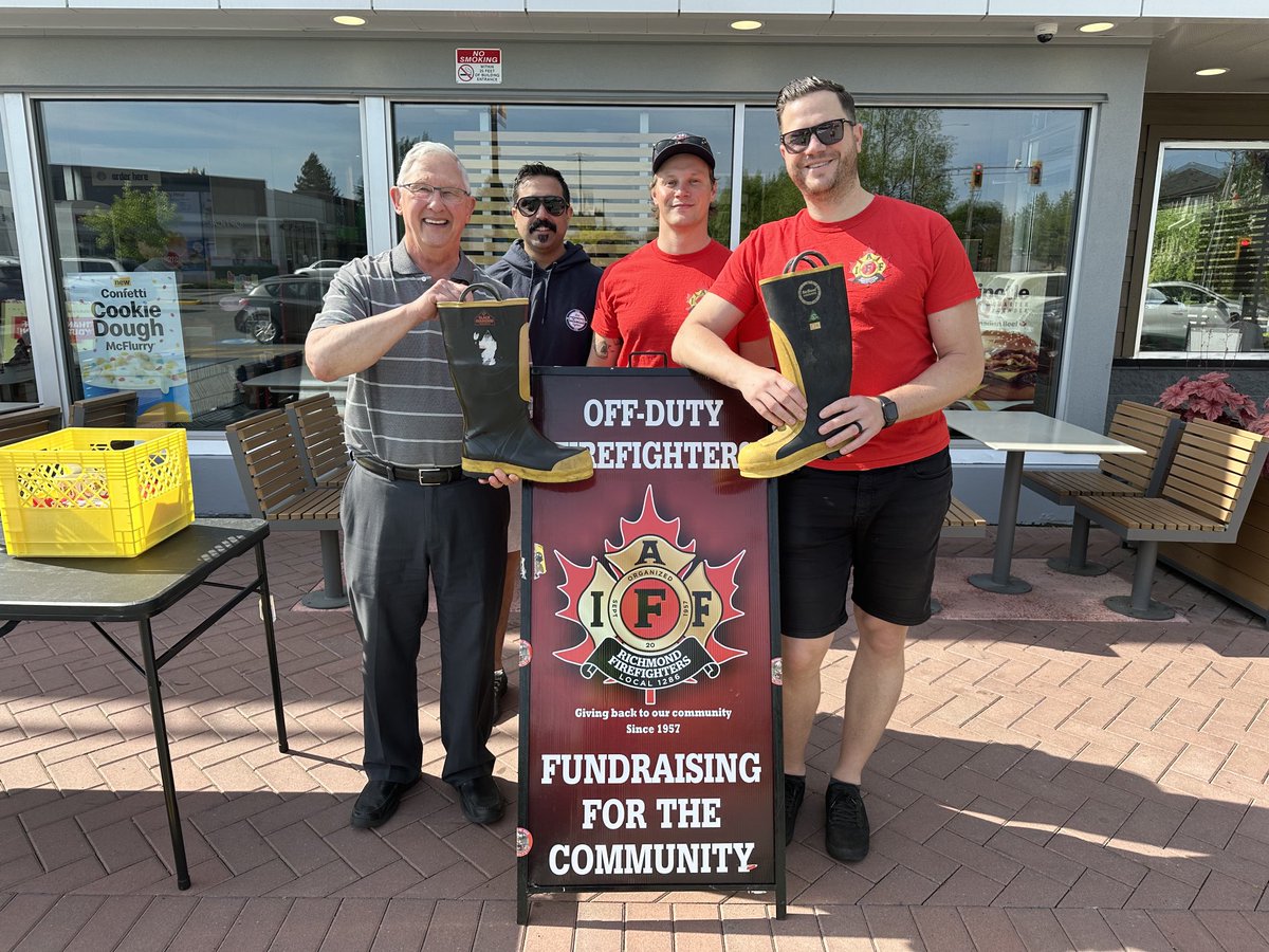 Thank you to Richmond Fire Rescue members for canvassing to provide funds for the Richmond Lunch Program! They are at Ironwood and No 2 and Blundell shopping enters today and tomorrow until 5 pm accepting donations!