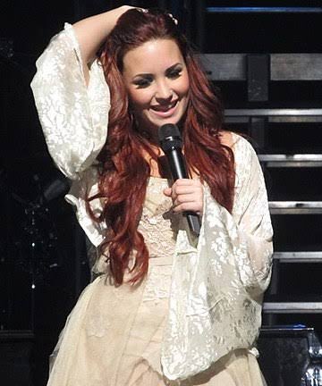 comfortlovatos's tweet photo. “i love you” in demi lovato lyrics. 🤍

– part one (don’t forget, hwga &amp; unbroken) https://t.co/N2U8ccIMYb