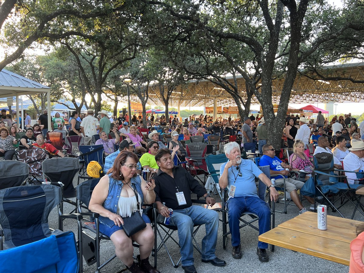 The first day of the Tejano Conjunto Festival was a BLAST! We're here at Rosedale Park doing it all over again today & tomorrow. You can buy tickets at the door, so come on out for some of the best Conjunto artists across Texas! Thank you to our Title Sponsor - @ThomasJHenryLaw