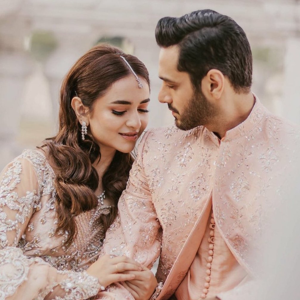 AlifTanjila's tweet photo. Please don't spread negativity please its my request U all DOING Wrong guys... First watch episode then Jump ok U all just make them special now u all make them low 🥹 Stop Bashing guys 
#Murtasim
#Meerasim
#Meerab #TereBin 
Tere Bin The Masterpiece https://t.co/9MCXey1TkI