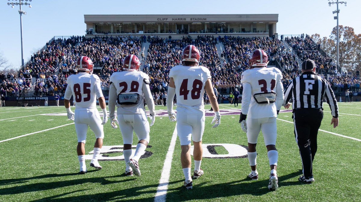 creasey_11's tweet photo. After a great camp I’m excited to say I have received my first offer from Henderson State University! Thank you for believing in me and giving me this opportunity! ⚪️🔴
@CoachDrew18 @CoachJtolleson @ReddiesCoachMax @Coach_Hols https://t.co/QvHVLzve3v