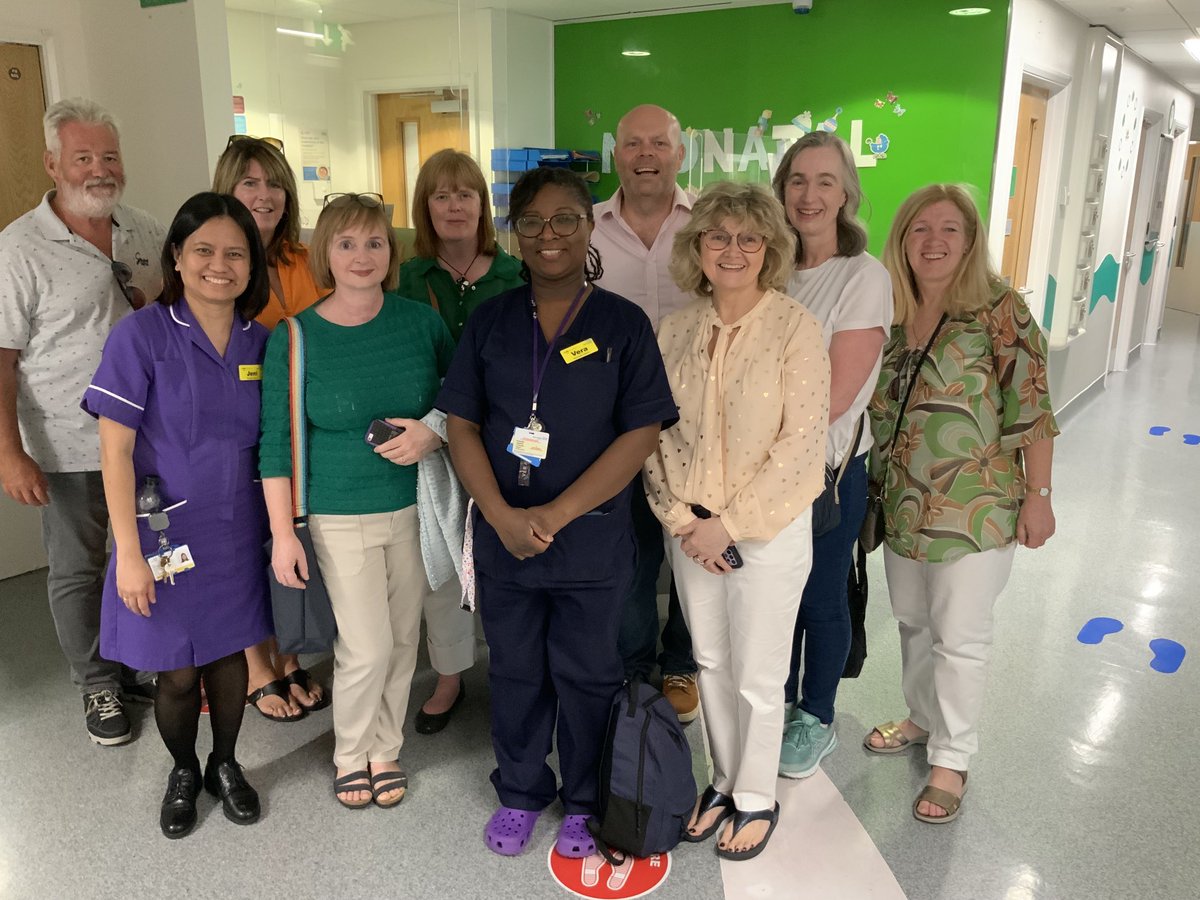 Honoured to welcome these lovely group of Irish nurses who were trained as nursing students ⁦@NewhamHospital⁩ 35 years ago. Reminiscing their old memories were truly fascinating stories to hear. ⁦@NHSBartsHealth⁩ ⁦@CAlexanderNHS⁩