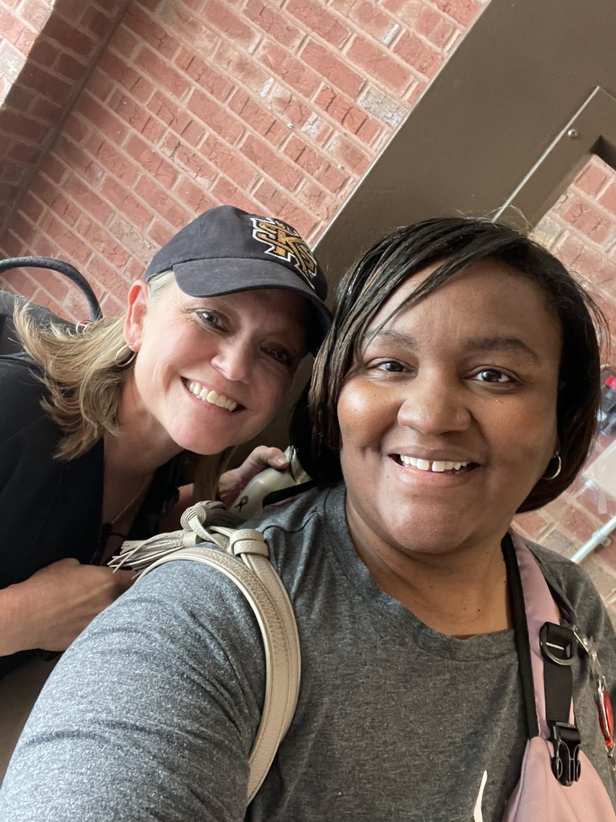 MrsTLCline's tweet image. Nothing like a weekend collaboration with your colleagues! Principal power…activate! #lovetoleadhere @ashleybaconmize