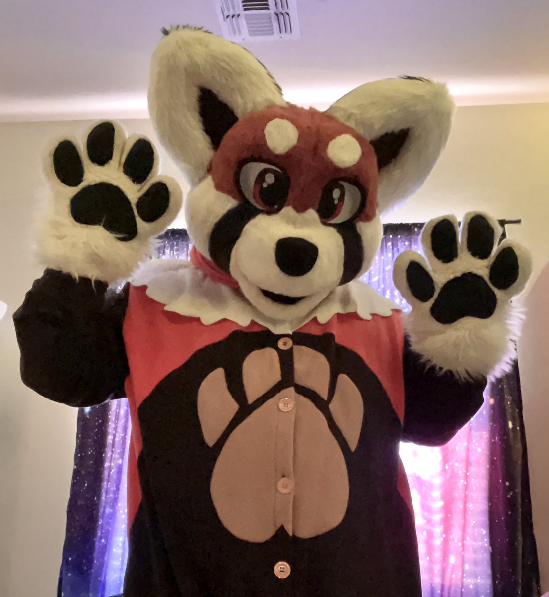 Hawks_TRP's tweet photo. So I hear it’s #PawDay and I figure it’s about time I showed off my custom kigu with my chest paw marking, courtesy of Nijiro Parade (on Facebook)! WAH! 🐾

#furry #fursona #RedPanda #Wah #furries #fursuit #kigurumi #kigu https://t.co/LFjAJVtLtc