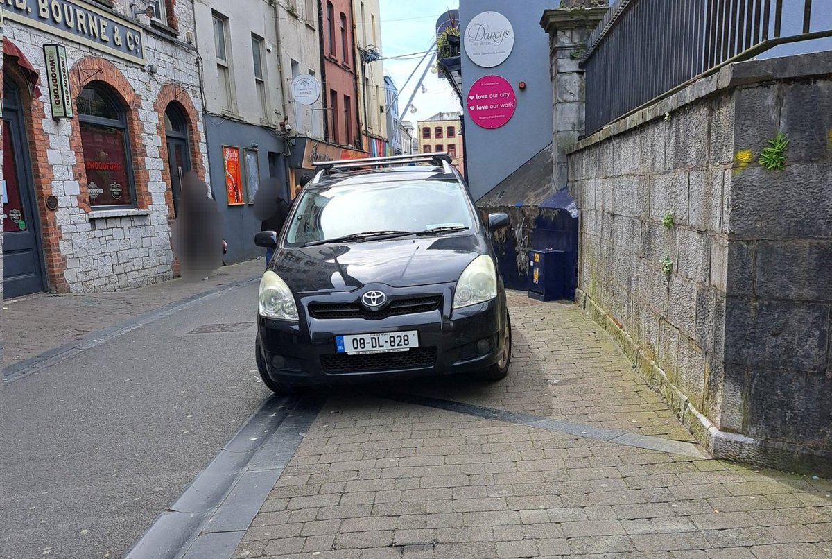 Paul Street

Sent in by a follower

#badParkingCork #bpcPaulStreet