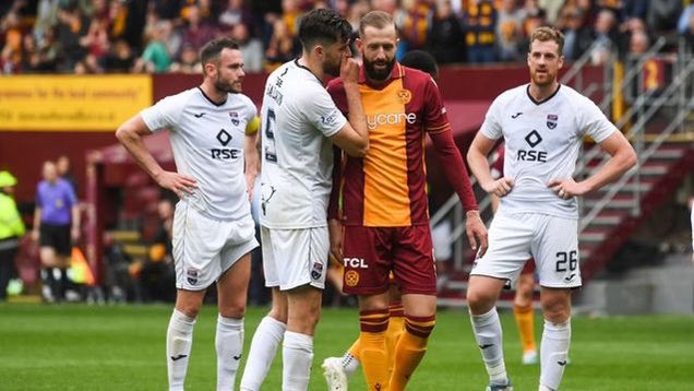 Can’t believe he asked if I was gonna break the record. Of course I was 🧡😮‍💨
Could’ve spoke forever but it wasn’t putting me off😴🛏️
Nr 27 ⚽️🎯
Post-war record hit💥
Well done TEAM❤️
👉🏻🦁👈🏻
<a href="/MotherwellFC/">Motherwell FC</a>