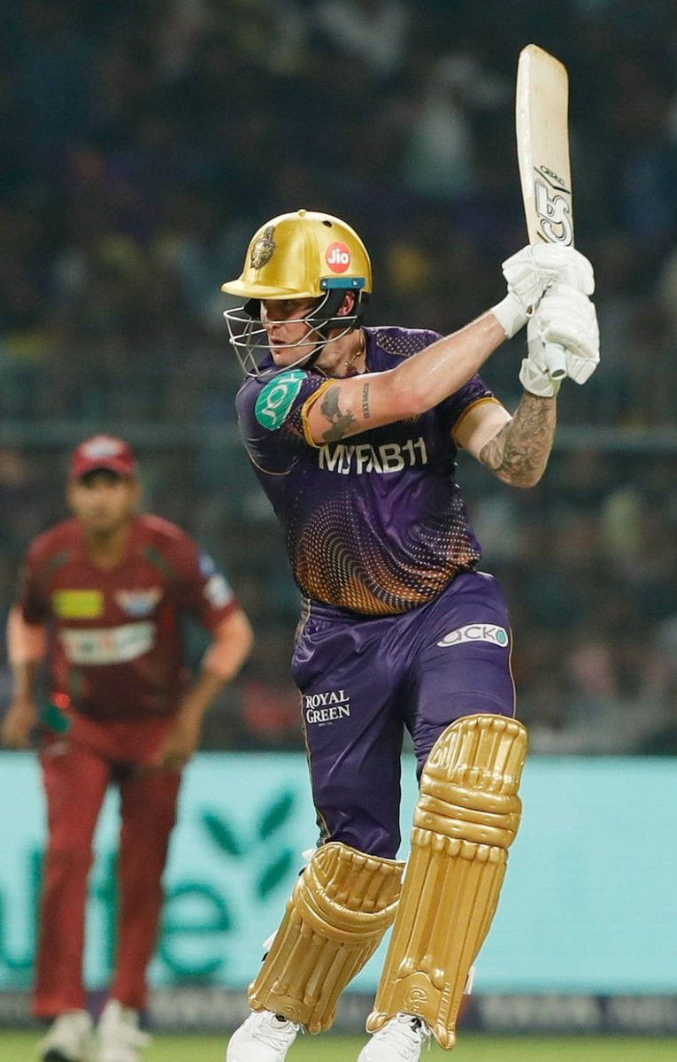 This man came as a replacement of Shakib, but when KKR was struggling with the opening combinations he was the Ray of Hope.
Played 8 matches, scored 285 runs at SR of 151.59.
Thank you Jason Roy, more to come.
#AmiKKR #KorboLorboJeetbo 💜💛