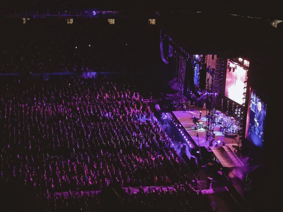 I was at the Stevie Nicks / Billy Joel show at <a href="/NissanStadium/">Nissan Stadium</a> last night and it is going to take me a few days to process it. 😍😍😍