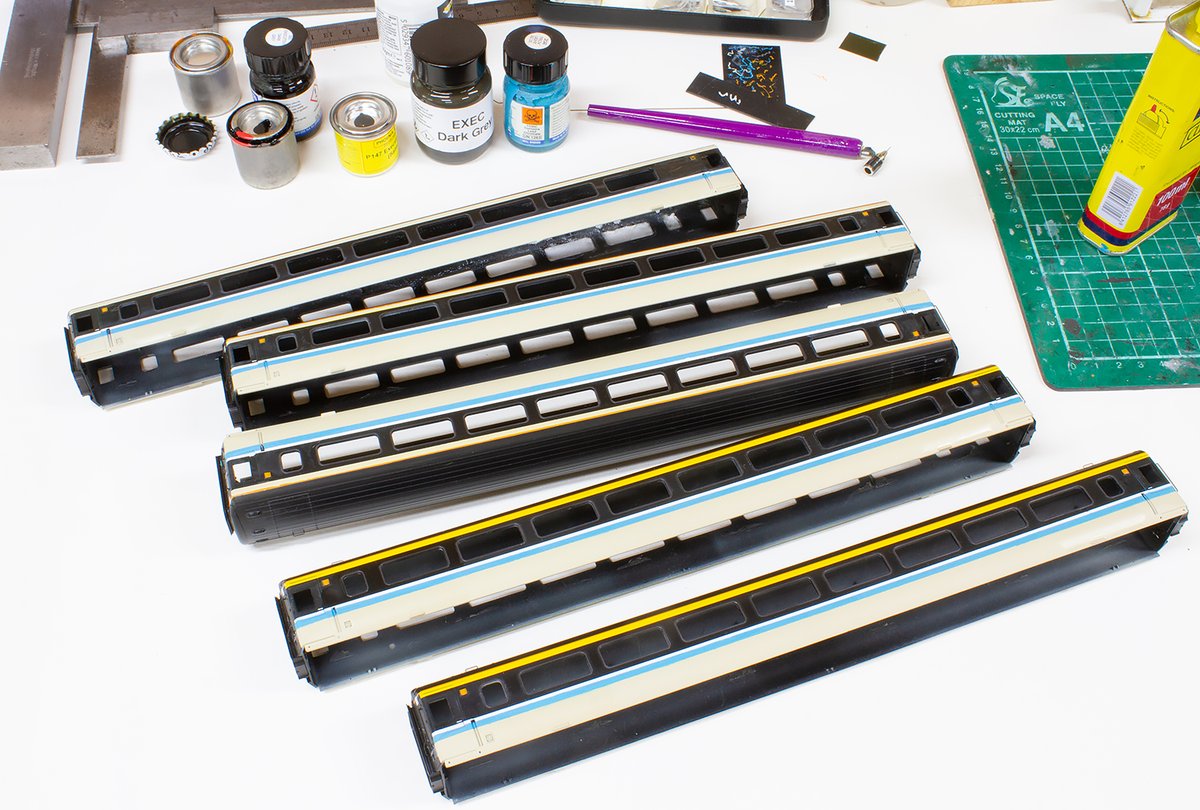 Unfortunately, I could not make it to the SVR
<a href="/SVRDiesels/">SVR Diesels</a> <a href="/svrofficialsite/">Severn Valley Railway</a> for what looks like a real blast, esp. with that <a href="/LocoServicesGrp/">Locomotive Services Group</a> ScotRail set in action.
Instead, I must content myself with lining 5 Oxford Rail Mk.3s in heritage Scotrail livery to model the LSG train.