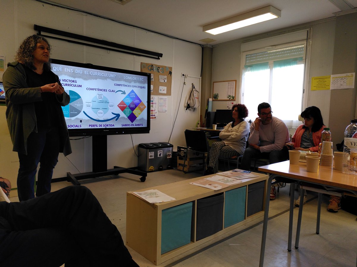 Matinal de treball amb el <a href="/EscolaRuralSERC/">Escola Rural Secretariat</a> a #RocafortDeQueralt <a href="/montsevilella71/">Montse Vilella i Casellas</a> <a href="/AnnaCM_79/">AnnaCM</a> <a href="/immaculada/">Immaculada</a>