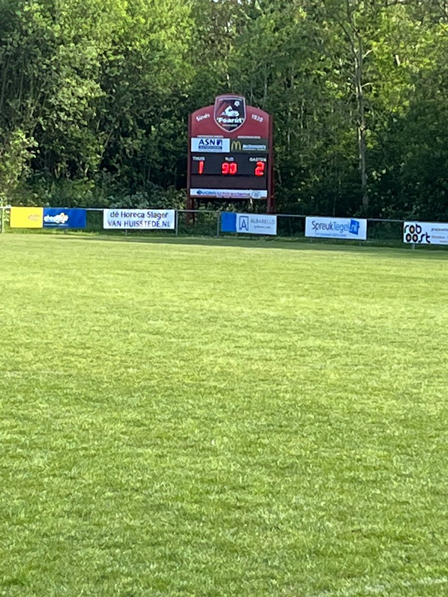 svn69_1's tweet photo. We zijn veilig!! De wedstrijd helemaal omgedraaid en we winnen met 1-2 bij Foarut https://t.co/4zdYtZ598C