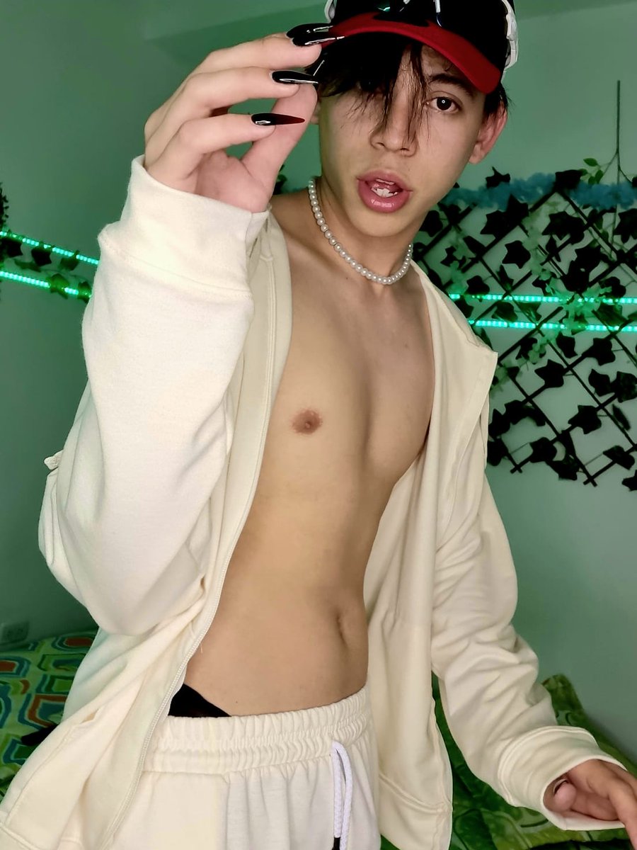 lukecameron_1's tweet photo. Online 
@chaturbateGolds
@chaturbate
👉https://t.co/MyVANNy1DO

#webcamtoy #webcam #sexyboy #culo #mamadamañanera #anal #HappySunday #chaturbatestar #LGBT https://t.co/9gu6u9k49o