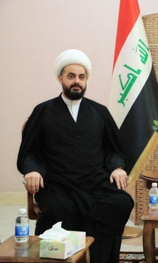 AAlkhzaaly's tweet photo. افضل تجسيد لشخصية العراقي الاصيل الواعي المثقف وصاحب الشجاعة والغيرة على مذهبه وبلده فهو من قاوم الاحتلال ونصر مولاتنا زينب في وقت رفع غيره علم الجيش الحر وحرر العراق من رجس دا/عش وحفظ حقوق المكون الأكبر هو فعلا مصداق للقب #القائد_الأمين https://t.co/xhuajWLWdX