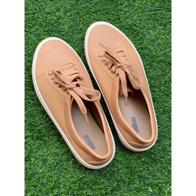 dnaisha's tweet photo. Saya menjual Melissa Sneaker Original 10... seharga Rp. Dapatkan di Shopee sekarang! https://t.co/RxyNbKN3kd #ShopeeID https://t.co/le4aP1R5Ad