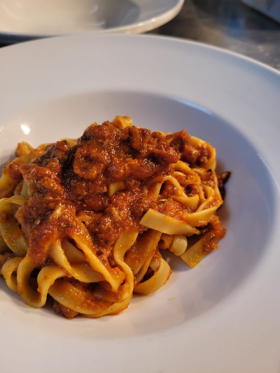 What’s your go to; pizza or pasta?! 

Comment either 🍕 or 🍝 below!

Last few tables remaining for this evening, with the amazing @_conormckenna singing live from 8pm 🤩

💻 justinos.co.uk/book/
📞 0151 427 1155
📲 DM
💌 reservations@justinos.co.uk