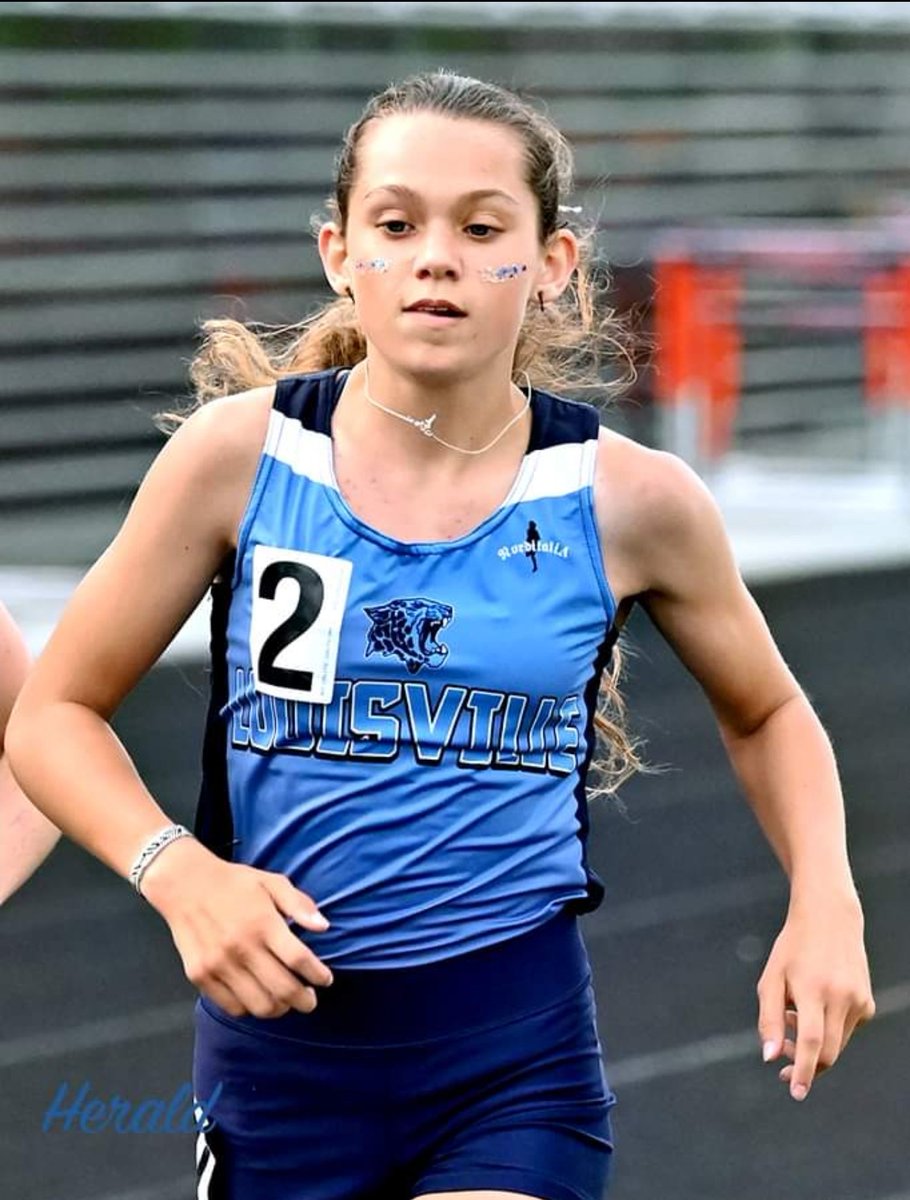 LepsAD's tweet photo. DISTRICT TRACK: Louisville's KYLAH MEYER (photo) in the 3200m - her 2nd place finish qualified to Regionals! https://t.co/0XFfylh0k2