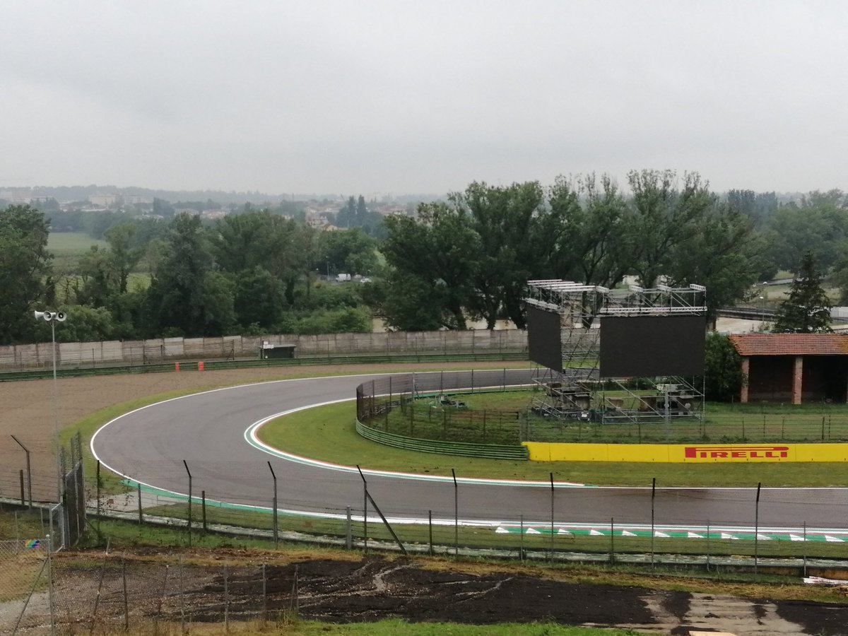 ThePerpheral's tweet photo. What a view it would have been

#ImolaGP #F1 #SanmarinoGP https://t.co/Ic7xxHBbD2