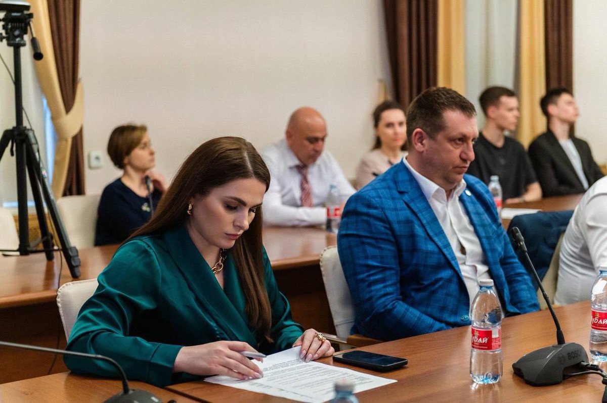 Александр Моор  (@aleksmoor) on Twitter photo 